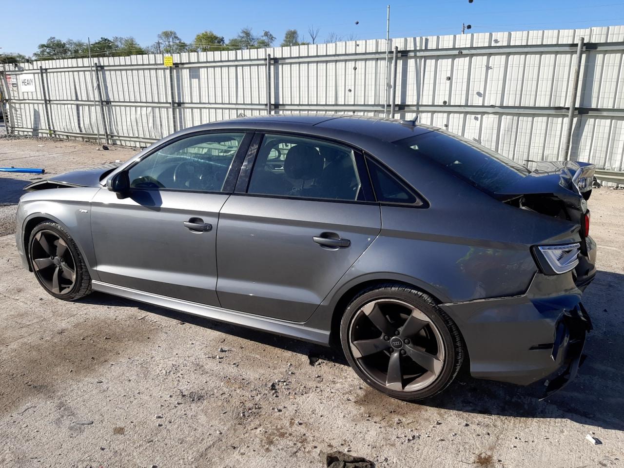 Photo 1 VIN: WAUB8GFF5G1111439 - AUDI A3 