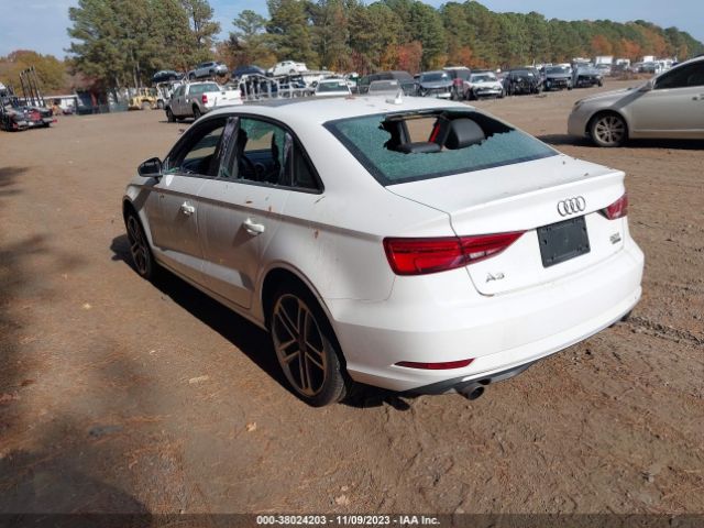 Photo 2 VIN: WAUB8GFF5H1071641 - AUDI A3 