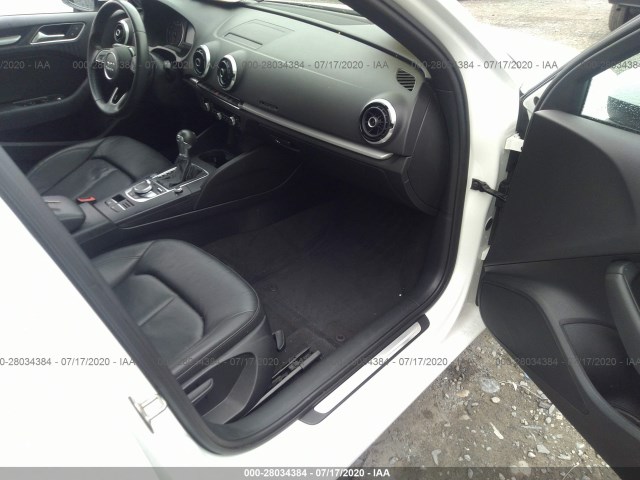 Photo 4 VIN: WAUB8GFF7H1006550 - AUDI A3 