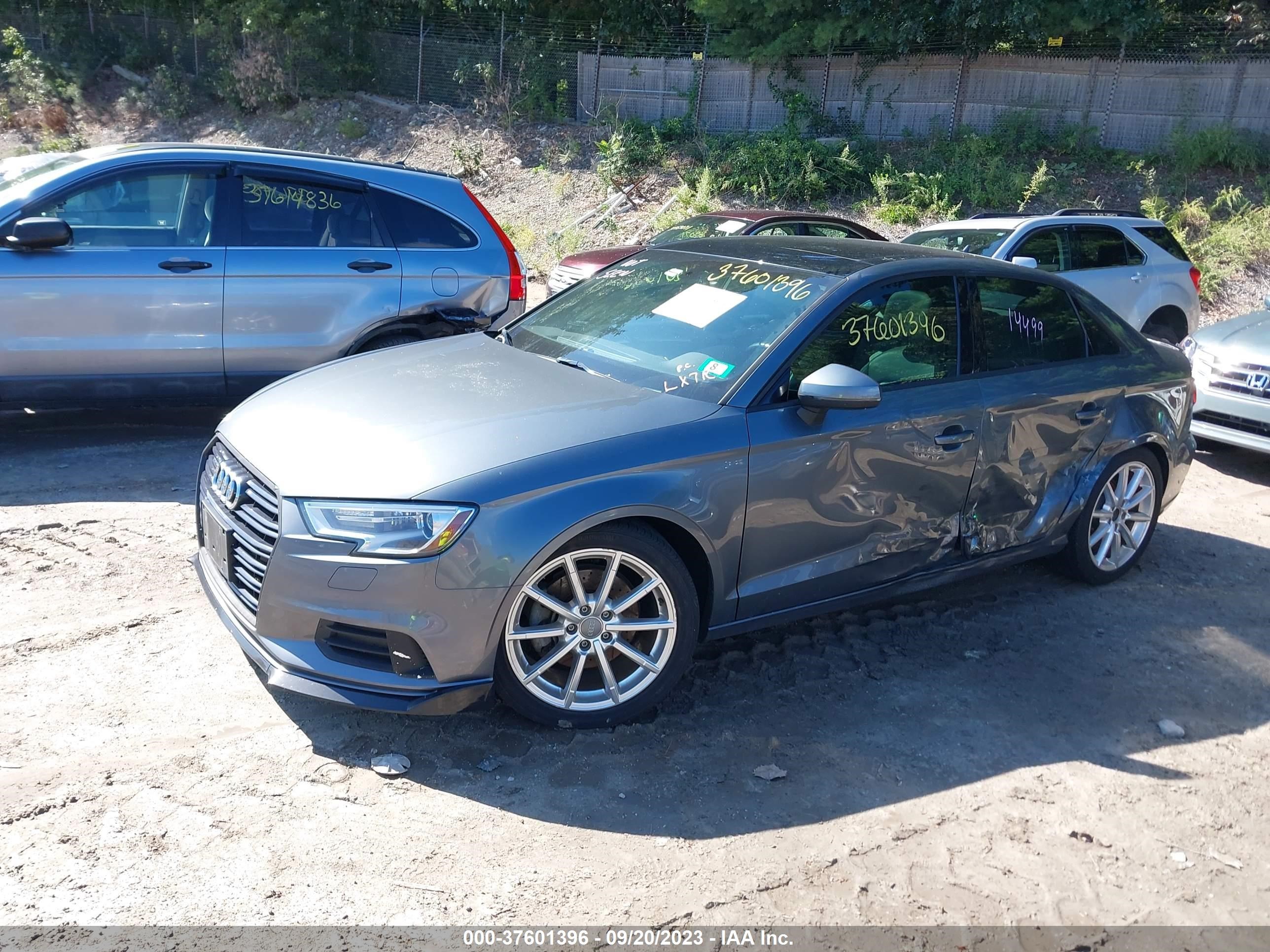 Photo 1 VIN: WAUB8GFF7H1019055 - AUDI A3 