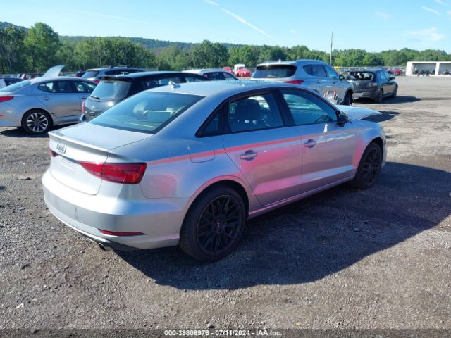 Photo 3 VIN: WAUB8GFF7J1072005 - AUDI A3 