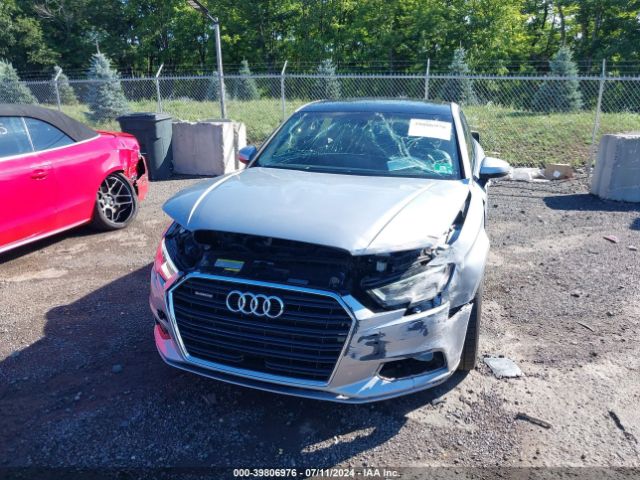 Photo 5 VIN: WAUB8GFF7J1072005 - AUDI A3 