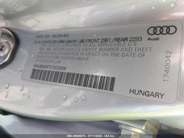 Photo 8 VIN: WAUB8GFF7J1072005 - AUDI A3 