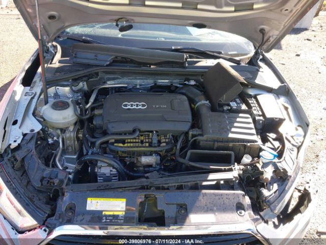 Photo 9 VIN: WAUB8GFF7J1072005 - AUDI A3 