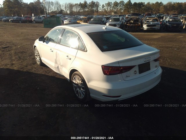 Photo 2 VIN: WAUB8GFF8H1064912 - AUDI A3 SEDAN 