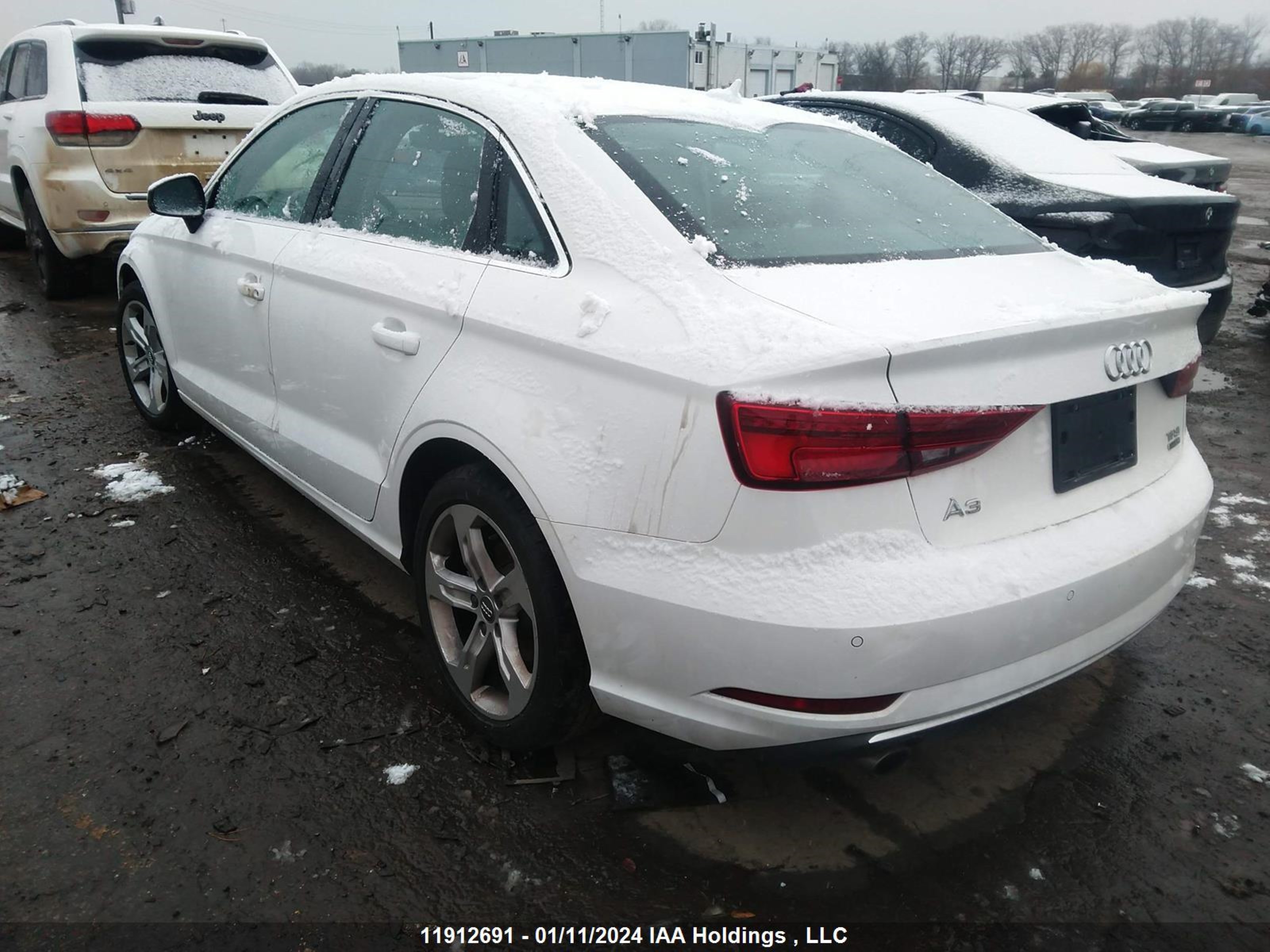 Photo 2 VIN: WAUB8GFF9J1029656 - AUDI A3 