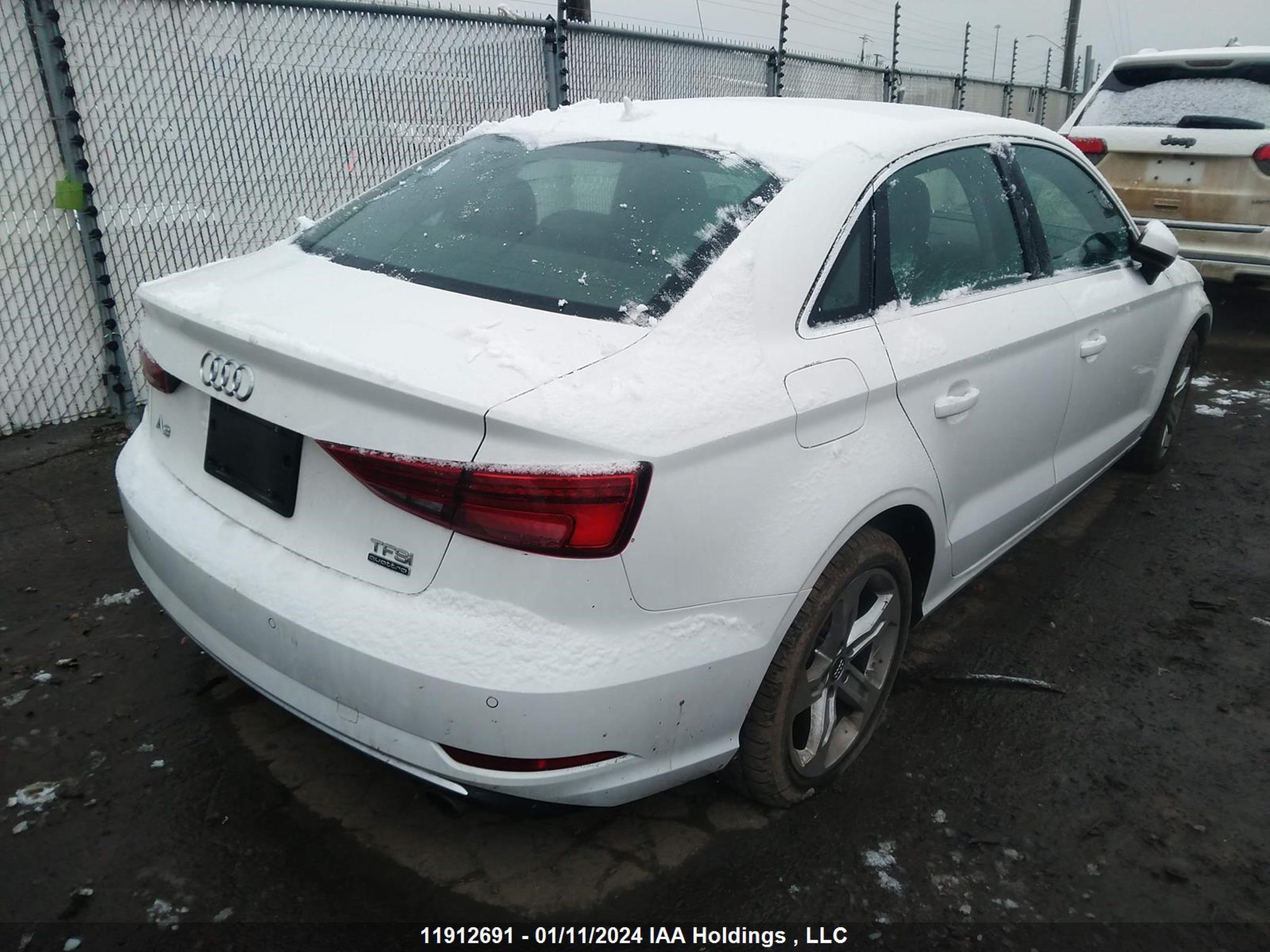 Photo 3 VIN: WAUB8GFF9J1029656 - AUDI A3 