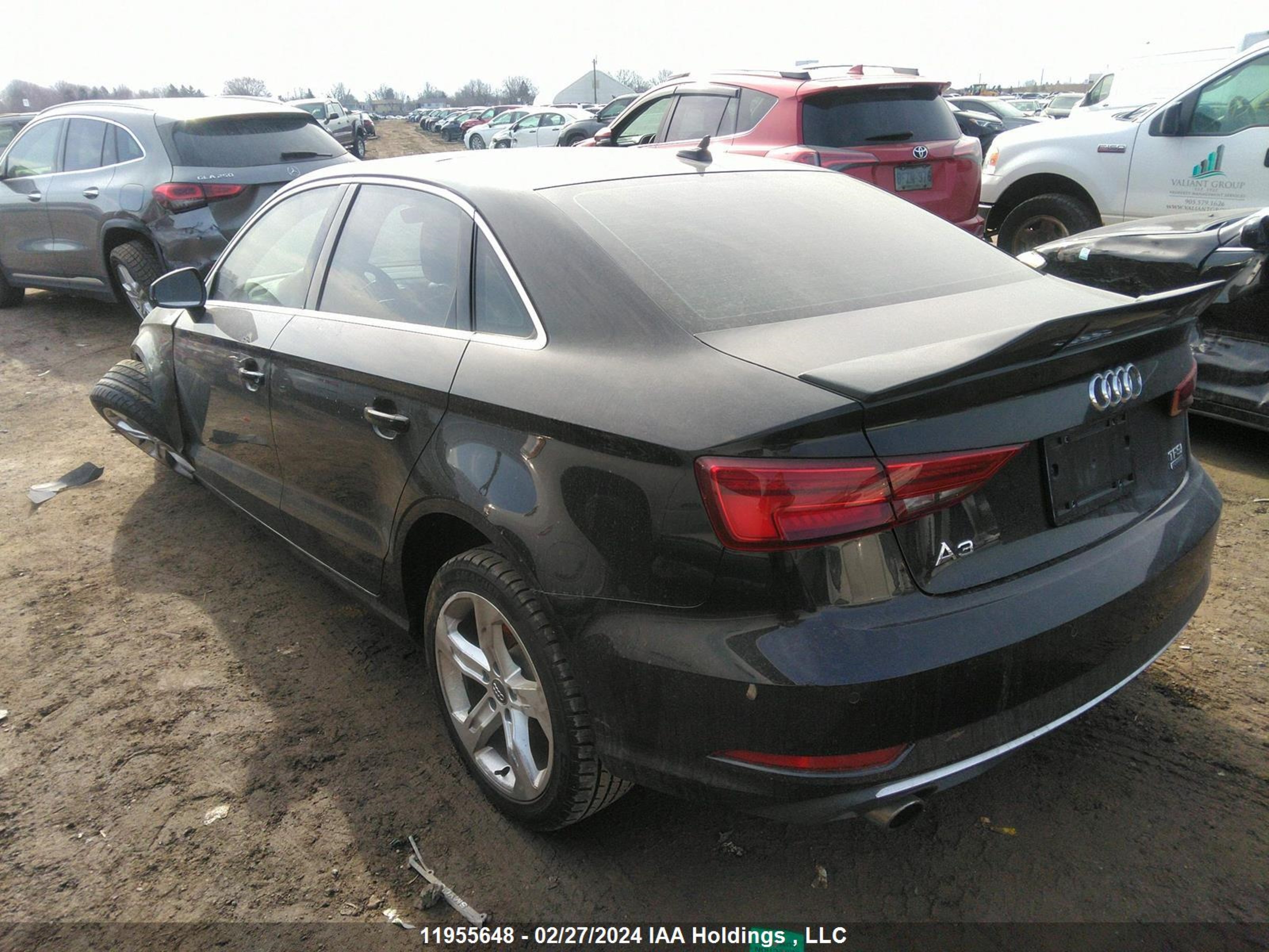 Photo 2 VIN: WAUB8GFFXH1034214 - AUDI A3 