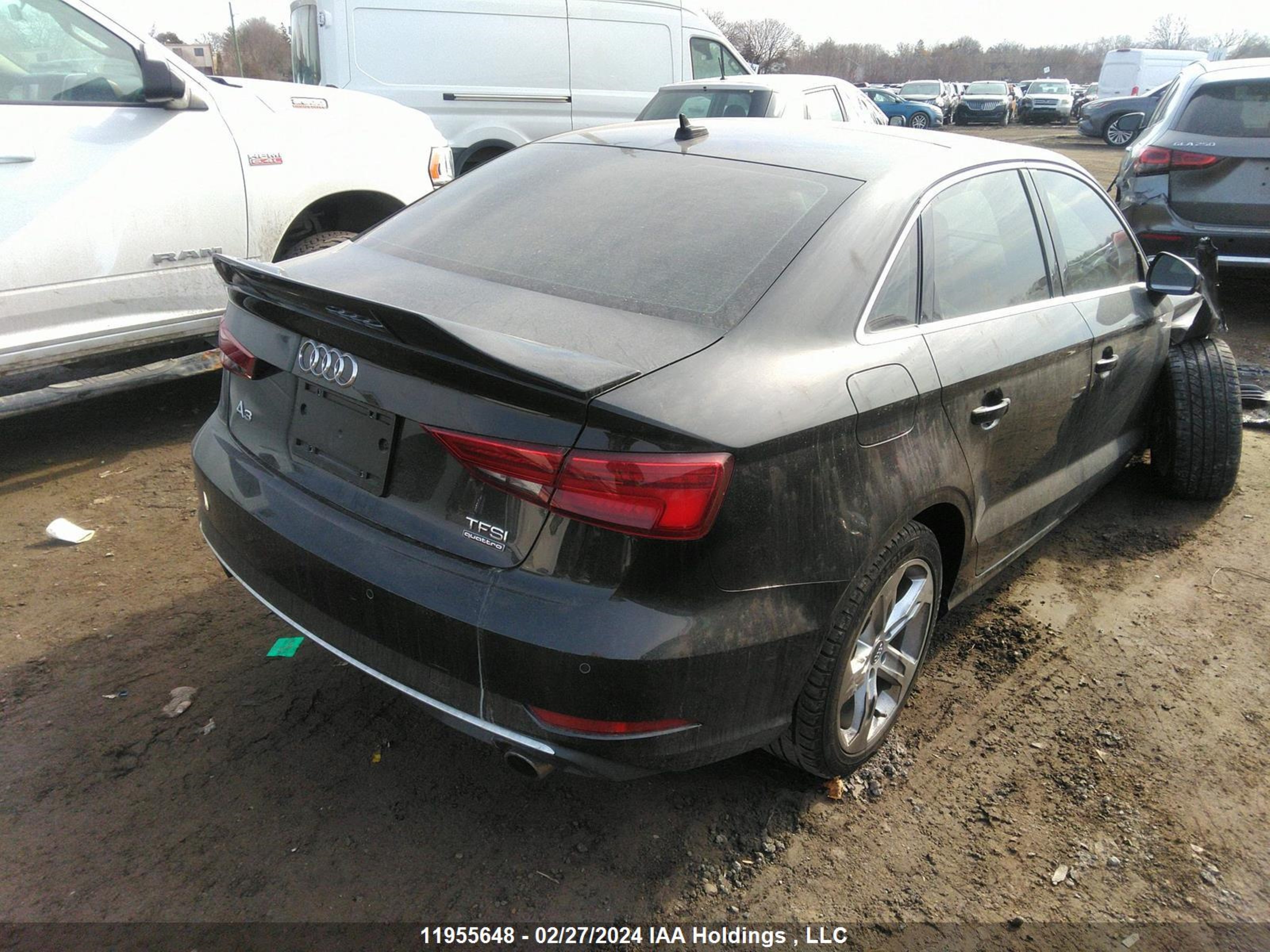 Photo 3 VIN: WAUB8GFFXH1034214 - AUDI A3 