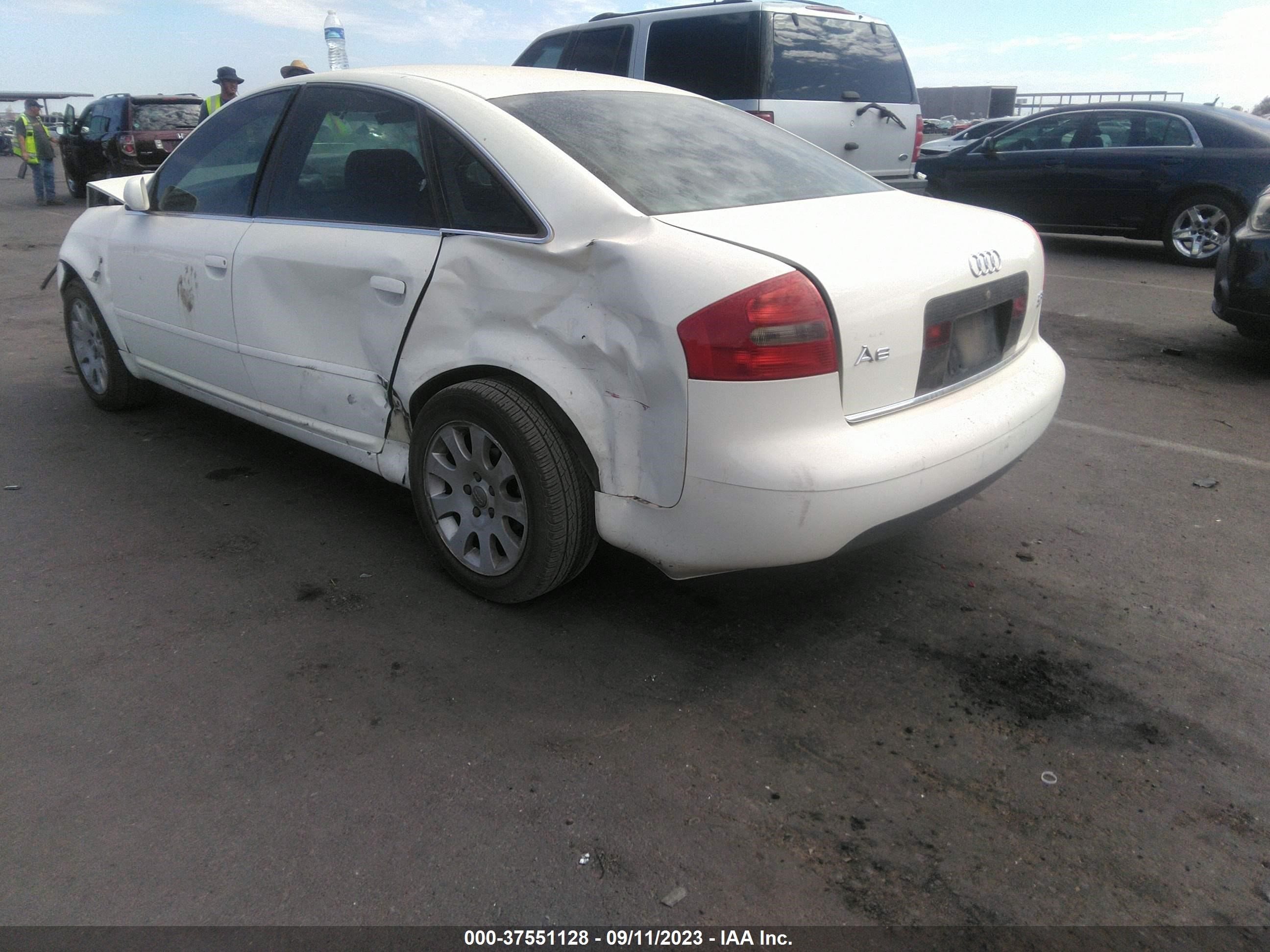 Photo 2 VIN: WAUBA34B7XN114347 - AUDI A6 