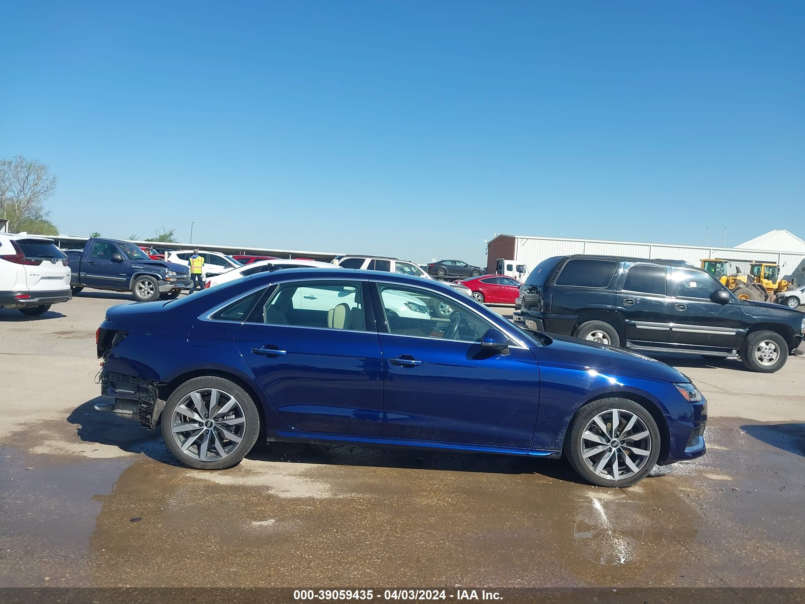 Photo 13 VIN: WAUBBAF45NN003986 - AUDI A4 PREMIUM 