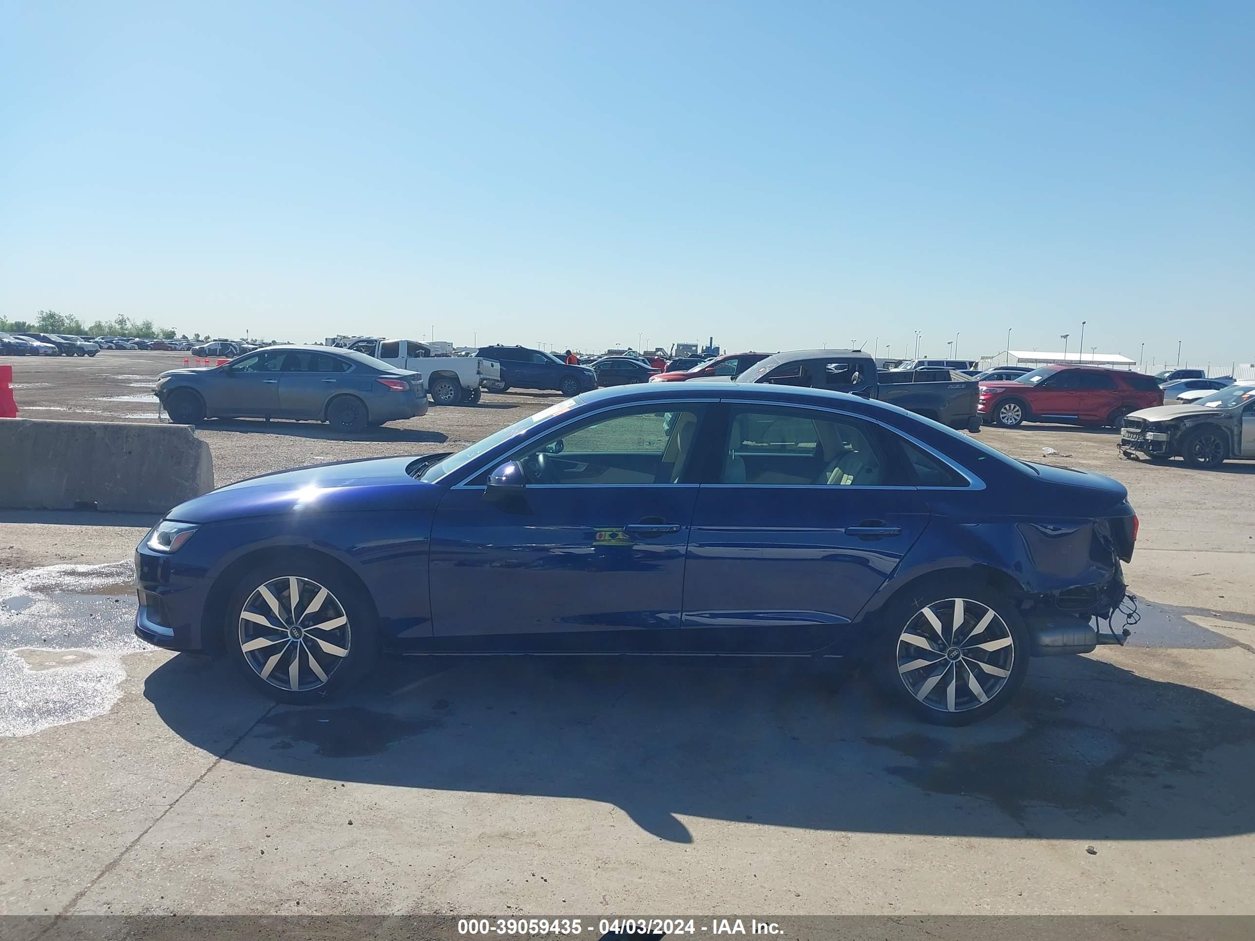 Photo 14 VIN: WAUBBAF45NN003986 - AUDI A4 PREMIUM 