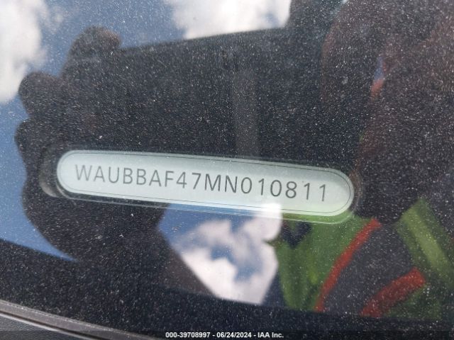 Photo 8 VIN: WAUBBAF47MN010811 - AUDI A4 