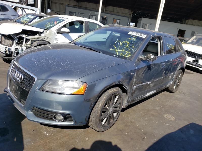 Photo 1 VIN: WAUBEAFM1BA092630 - AUDI A3 PREMIUM 