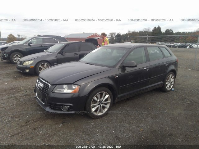 Photo 1 VIN: WAUBEAFM1CA107094 - AUDI A3 