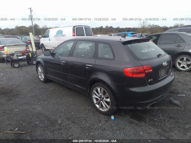 Photo 2 VIN: WAUBEAFM1CA107094 - AUDI A3 