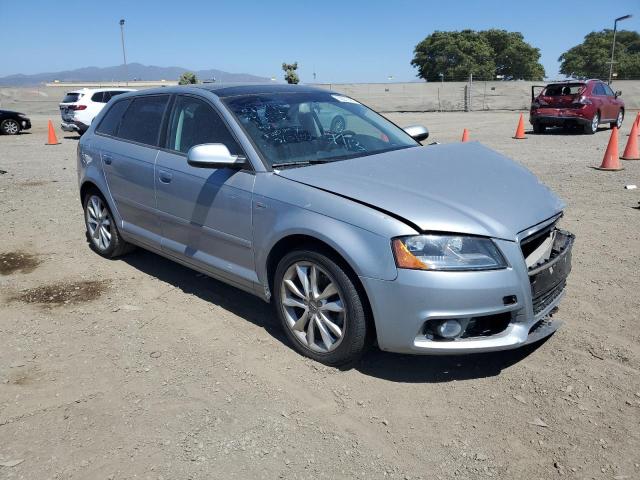 Photo 3 VIN: WAUBEAFM3DA011145 - AUDI A3 PREMIUM 