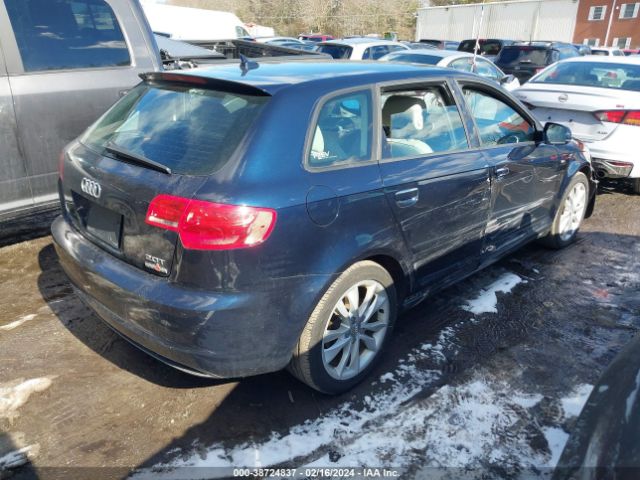 Photo 3 VIN: WAUBEAFM5CA023943 - AUDI A3 