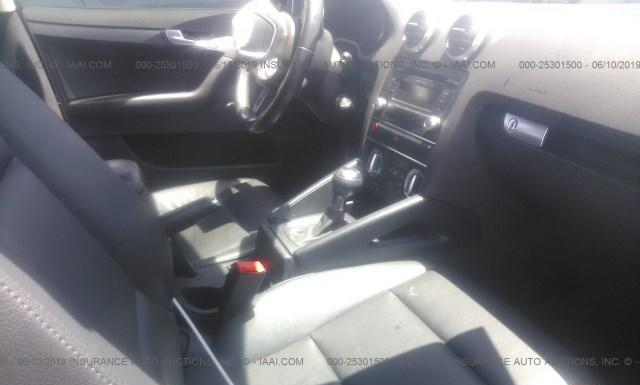 Photo 4 VIN: WAUBEAFM7CA115295 - AUDI A3 