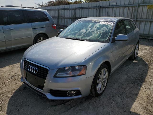 Photo 1 VIN: WAUBEAFMXBA156664 - AUDI A3 PREMIUM 