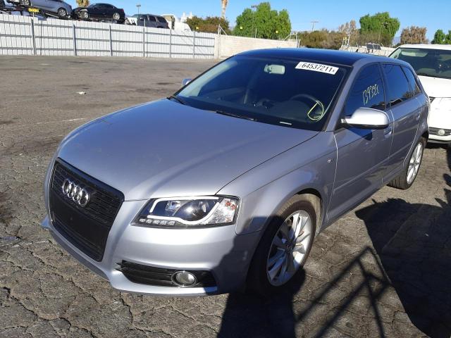 Photo 1 VIN: WAUBEAFMXCA107045 - AUDI A3 PREMIUM 