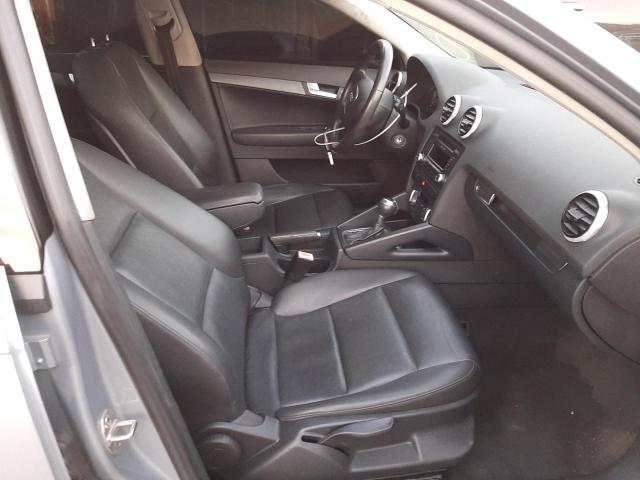 Photo 4 VIN: WAUBEAFMXCA107045 - AUDI A3 PREMIUM 