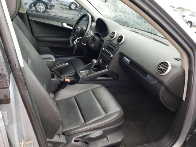 Photo 4 VIN: WAUBEBFM8AA113011 - AUDI A3 