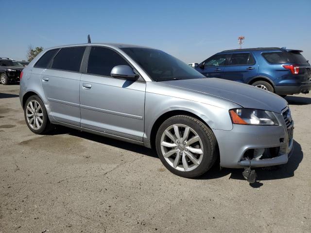 Photo 3 VIN: WAUBEBFM8AA113171 - AUDI A3 PREMIUM 