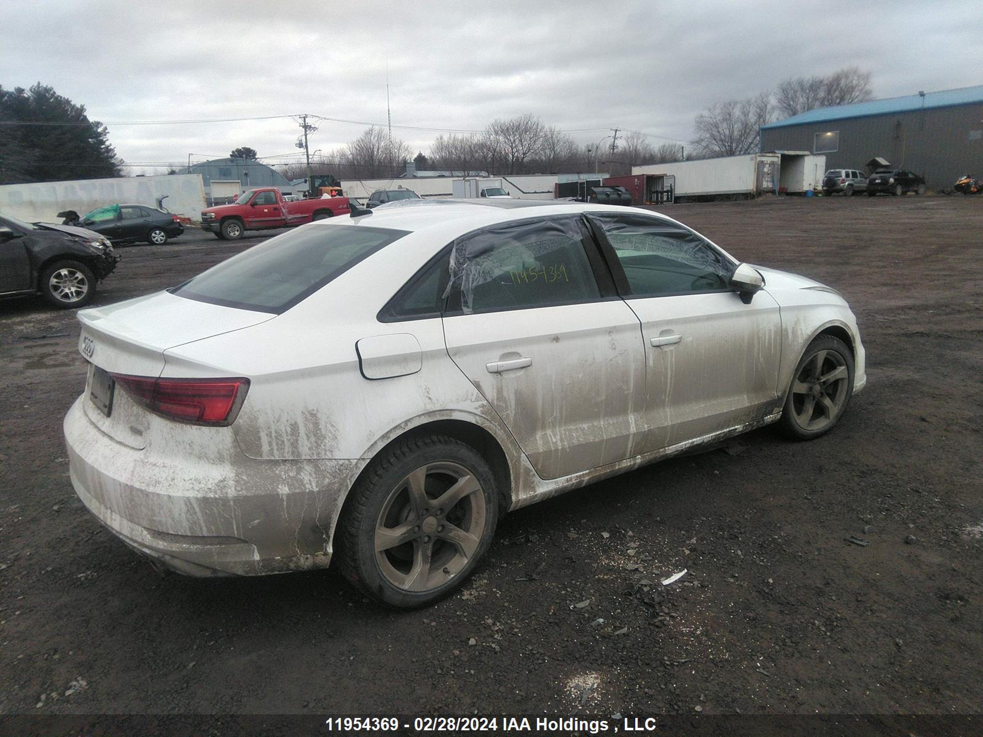 Photo 3 VIN: WAUBEGFF0K1024548 - AUDI A3 