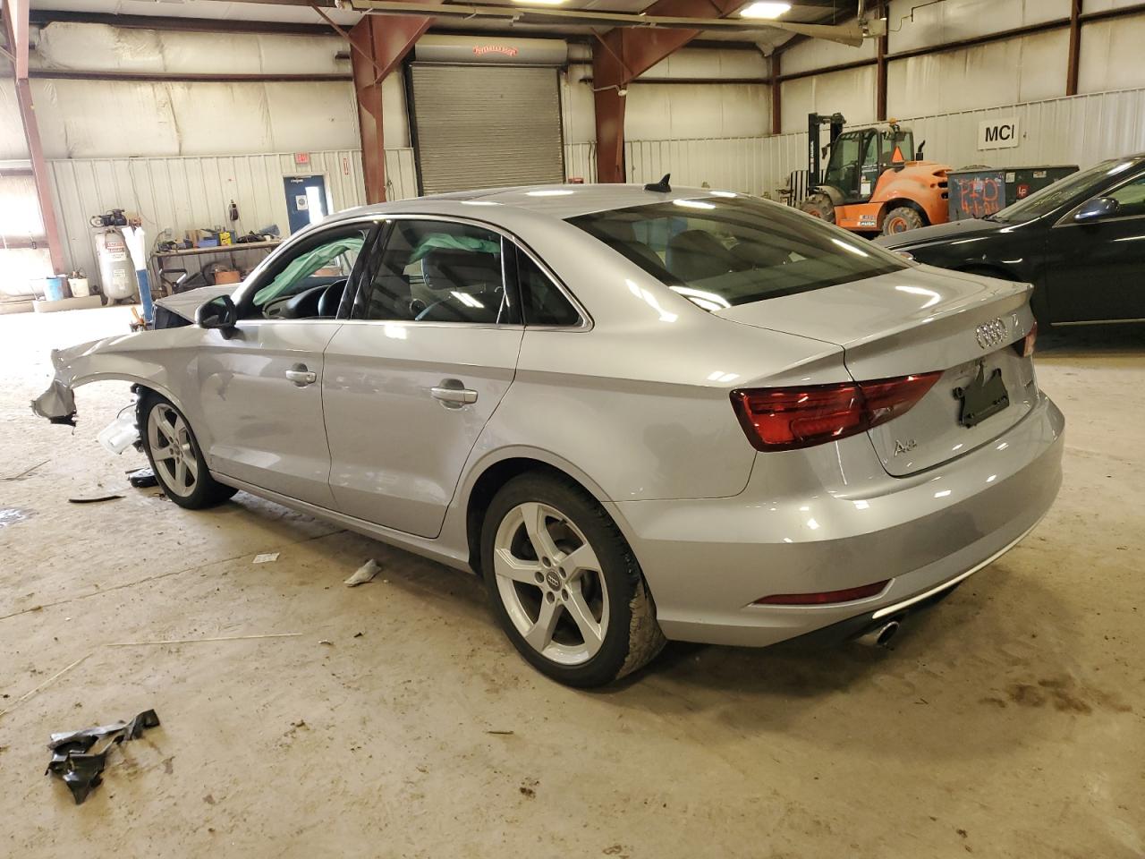 Photo 1 VIN: WAUBEGFF2K1019058 - AUDI A3 