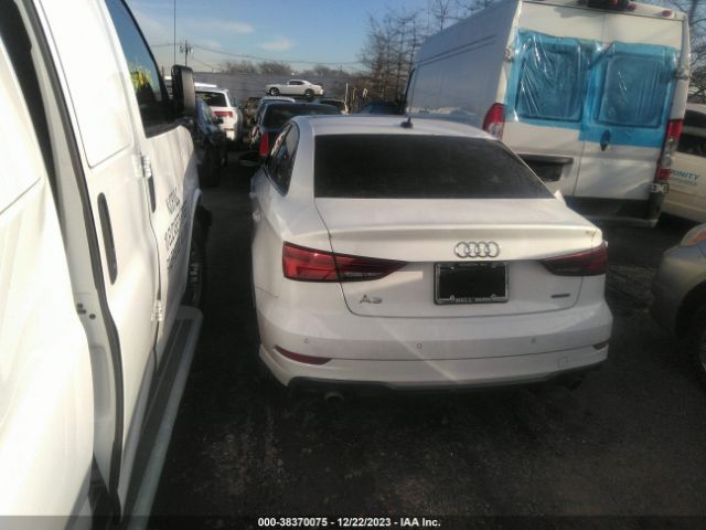 Photo 2 VIN: WAUBEGFF3LA050580 - AUDI A3 