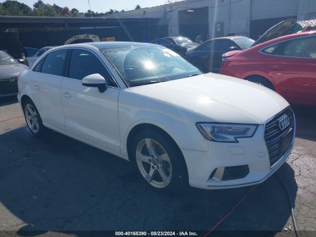 Photo 0 VIN: WAUBEGFF6KA081742 - AUDI A3 