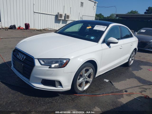 Photo 1 VIN: WAUBEGFF6KA081742 - AUDI A3 