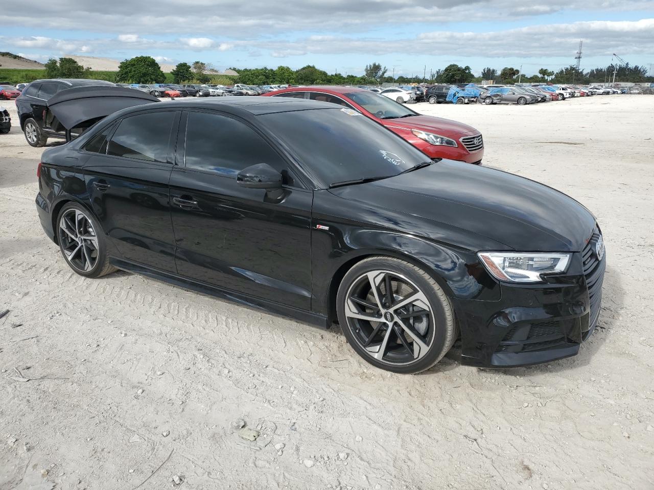 Photo 3 VIN: WAUBEGFF6LA104938 - AUDI A3 