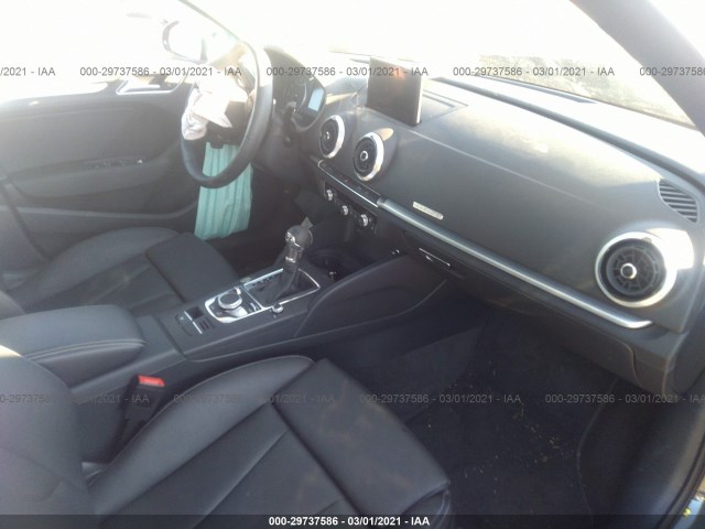 Photo 4 VIN: WAUBEGFF9LA039843 - AUDI A3 SEDAN 