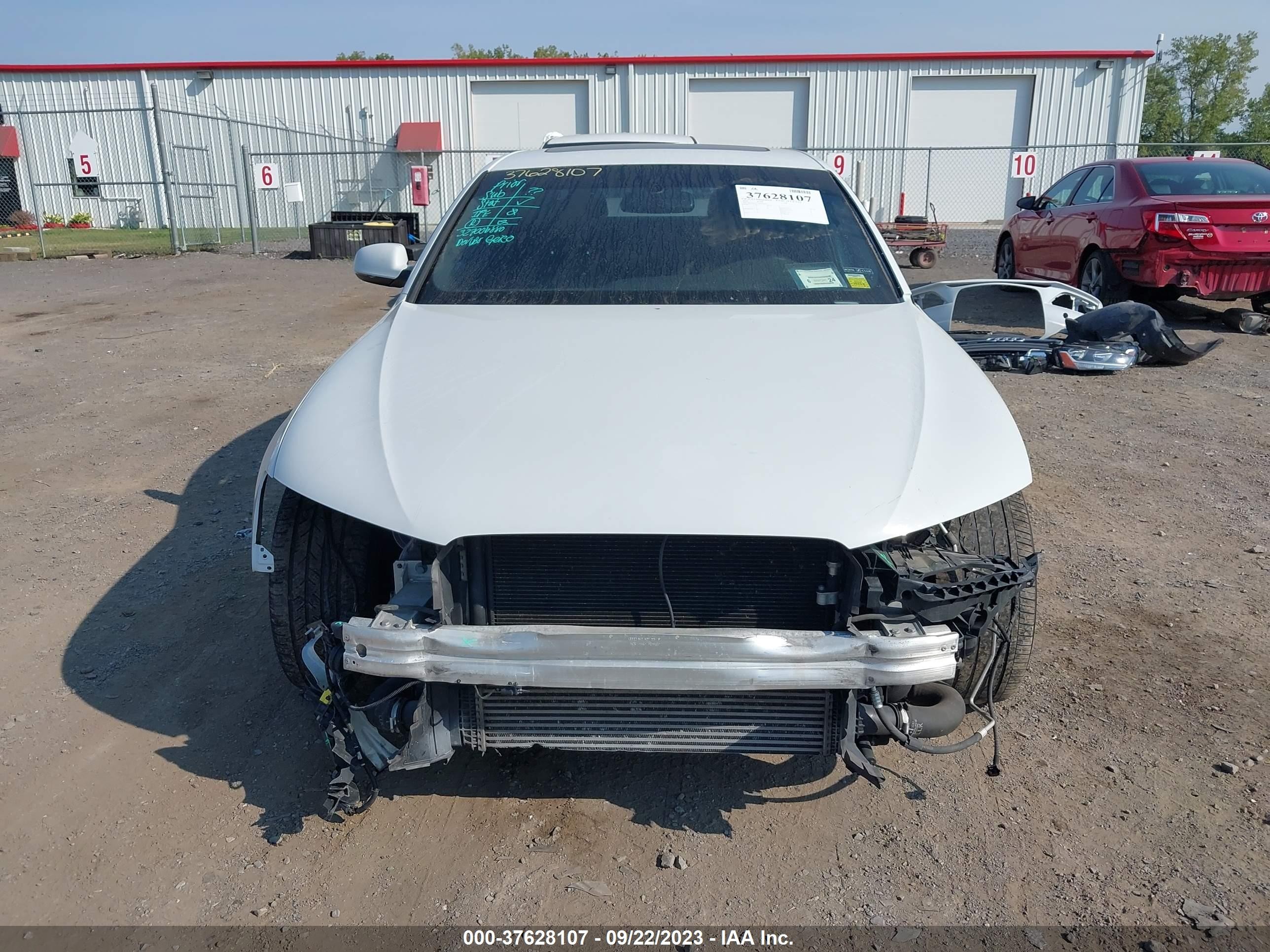 Photo 12 VIN: WAUBFAFL0EN010095 - AUDI A4 