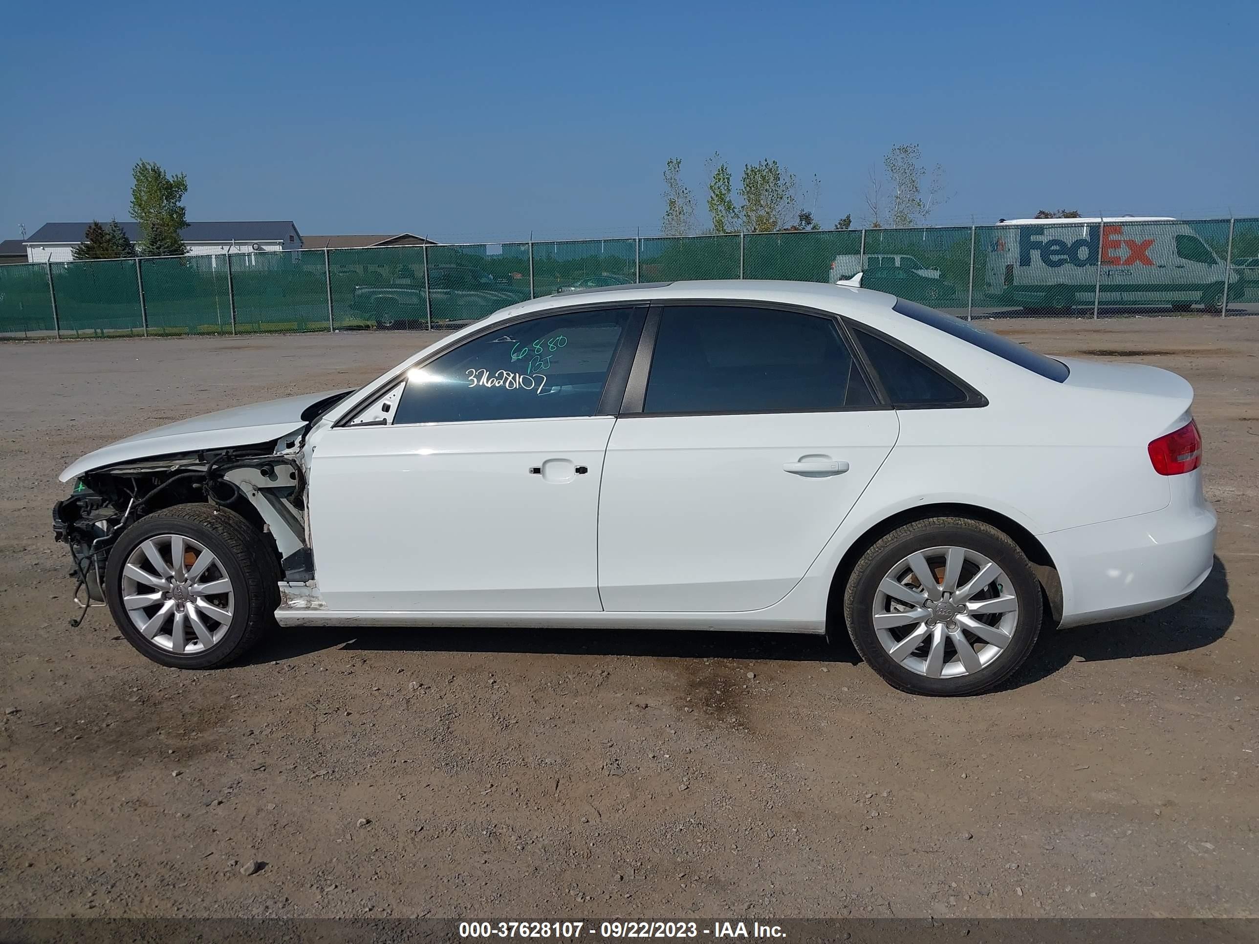 Photo 14 VIN: WAUBFAFL0EN010095 - AUDI A4 