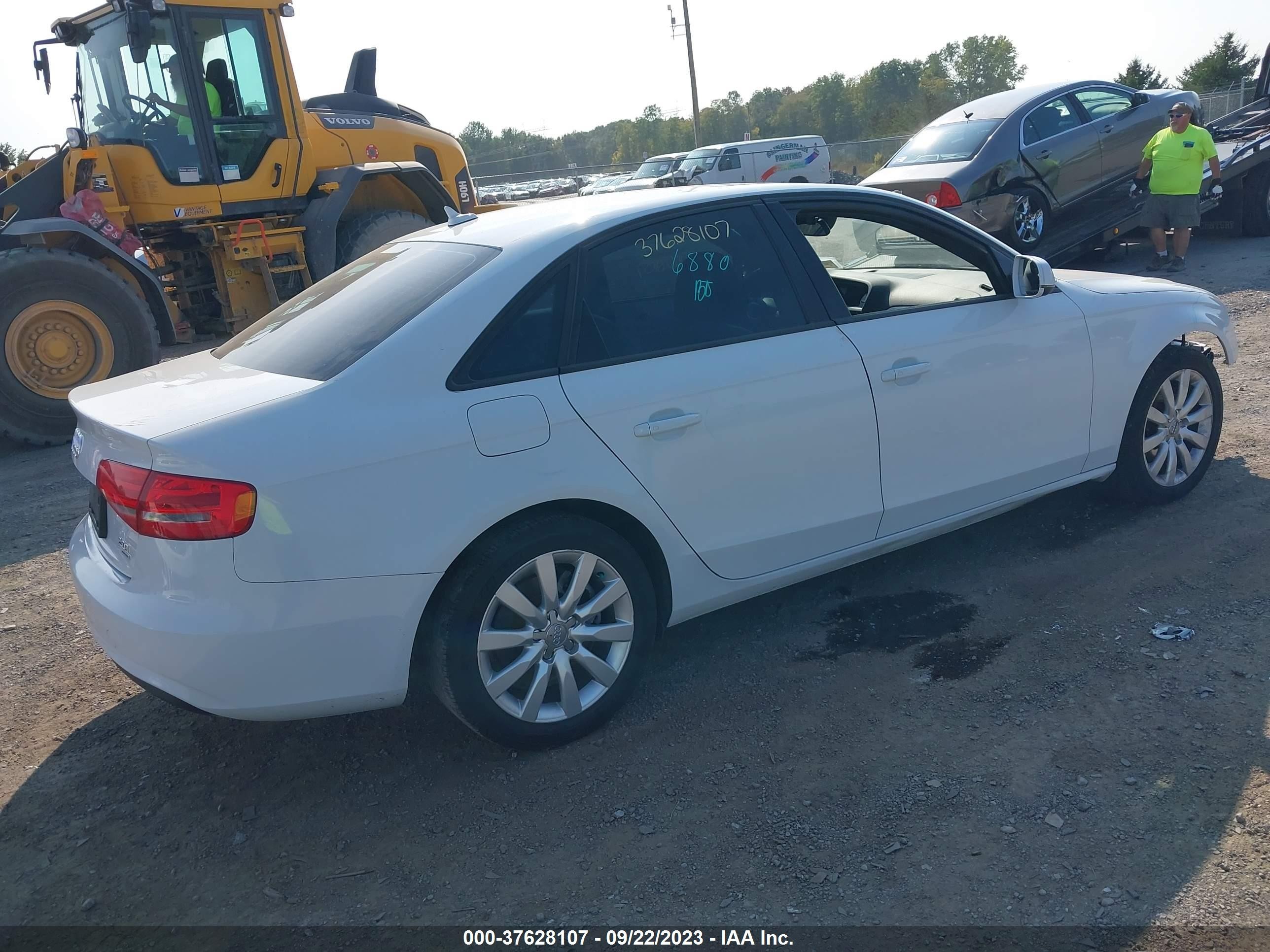 Photo 3 VIN: WAUBFAFL0EN010095 - AUDI A4 