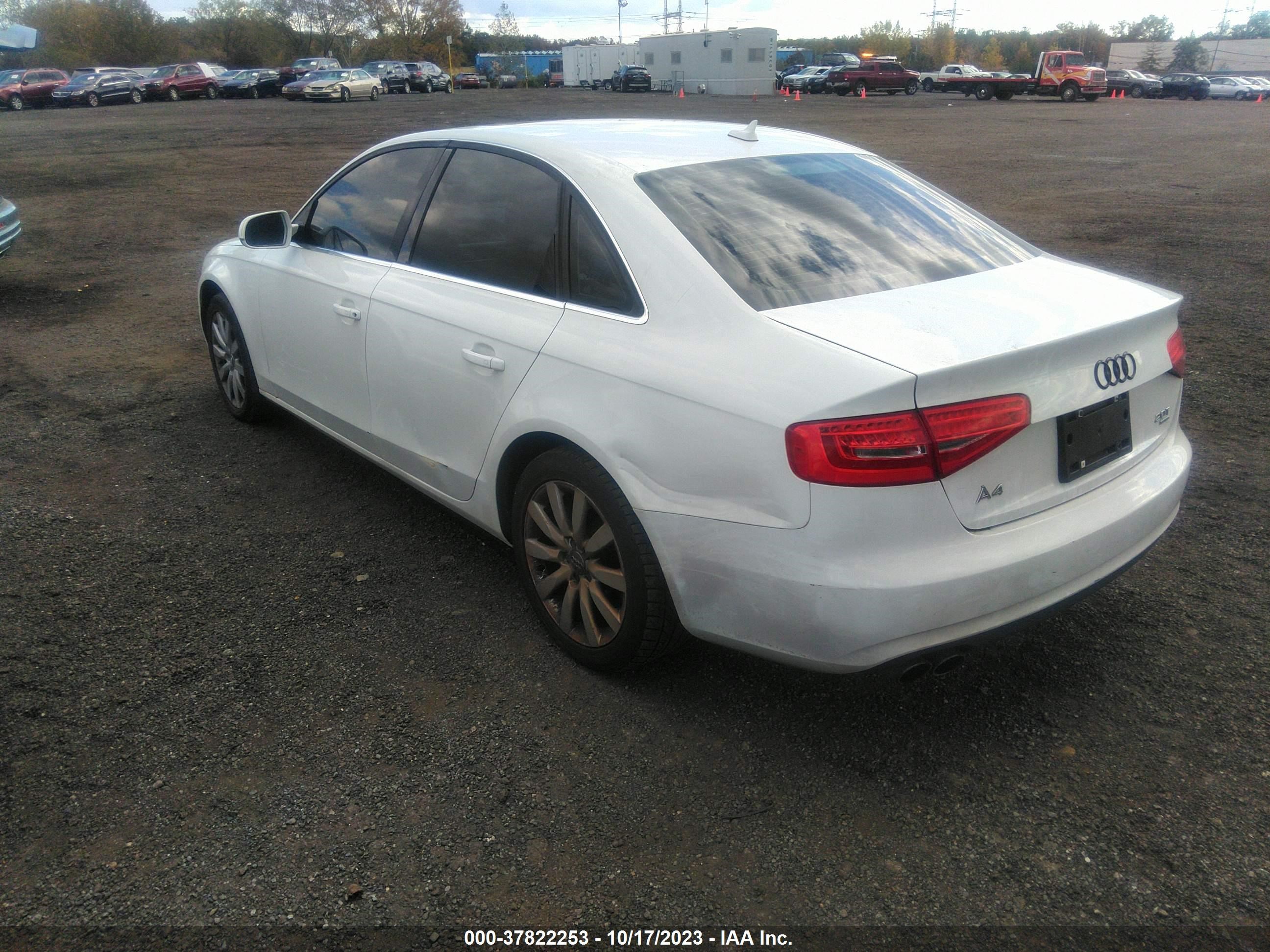 Photo 2 VIN: WAUBFAFL2DN044635 - AUDI A4 