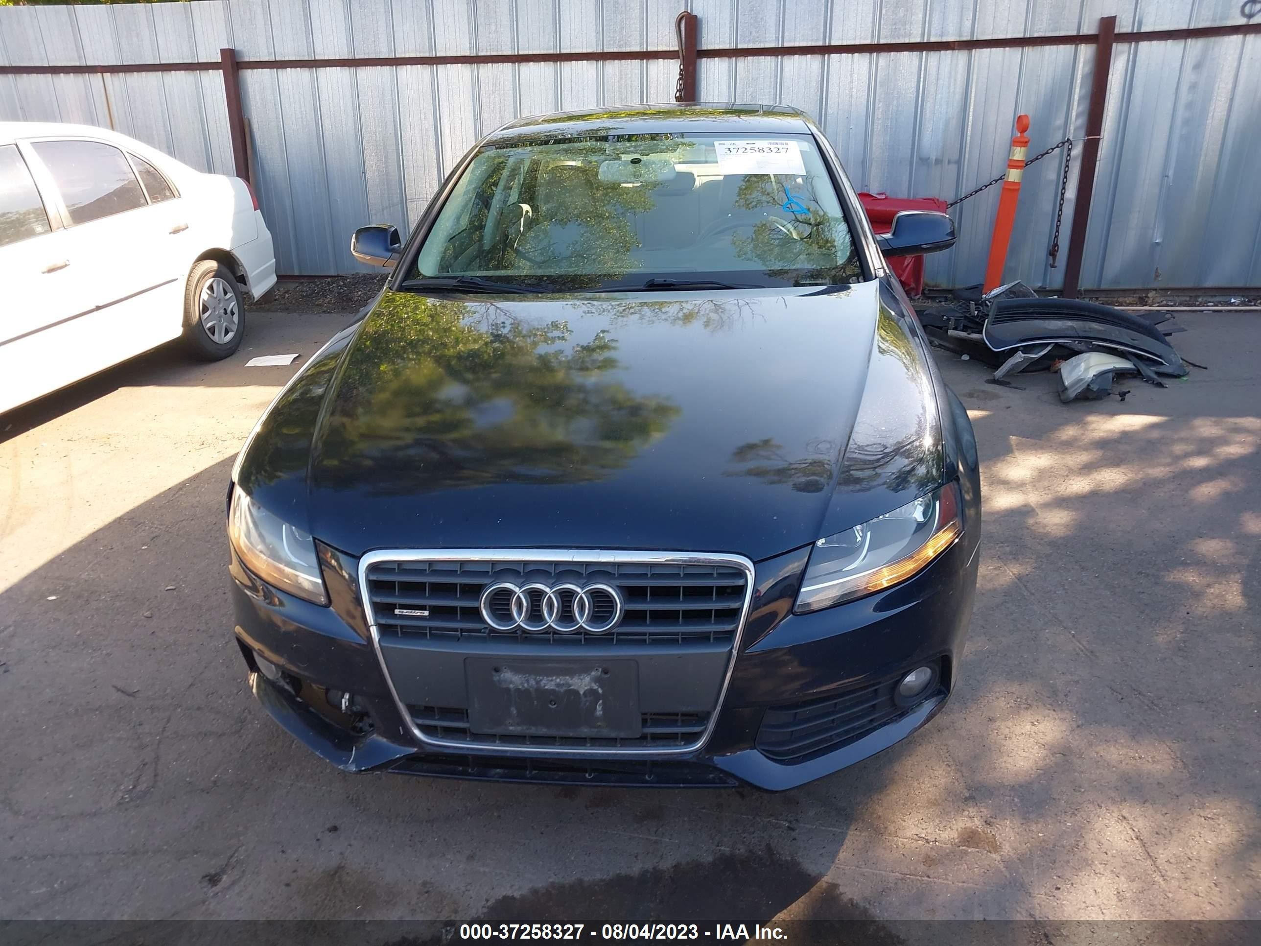 Photo 11 VIN: WAUBFAFL3BN006084 - AUDI A4 