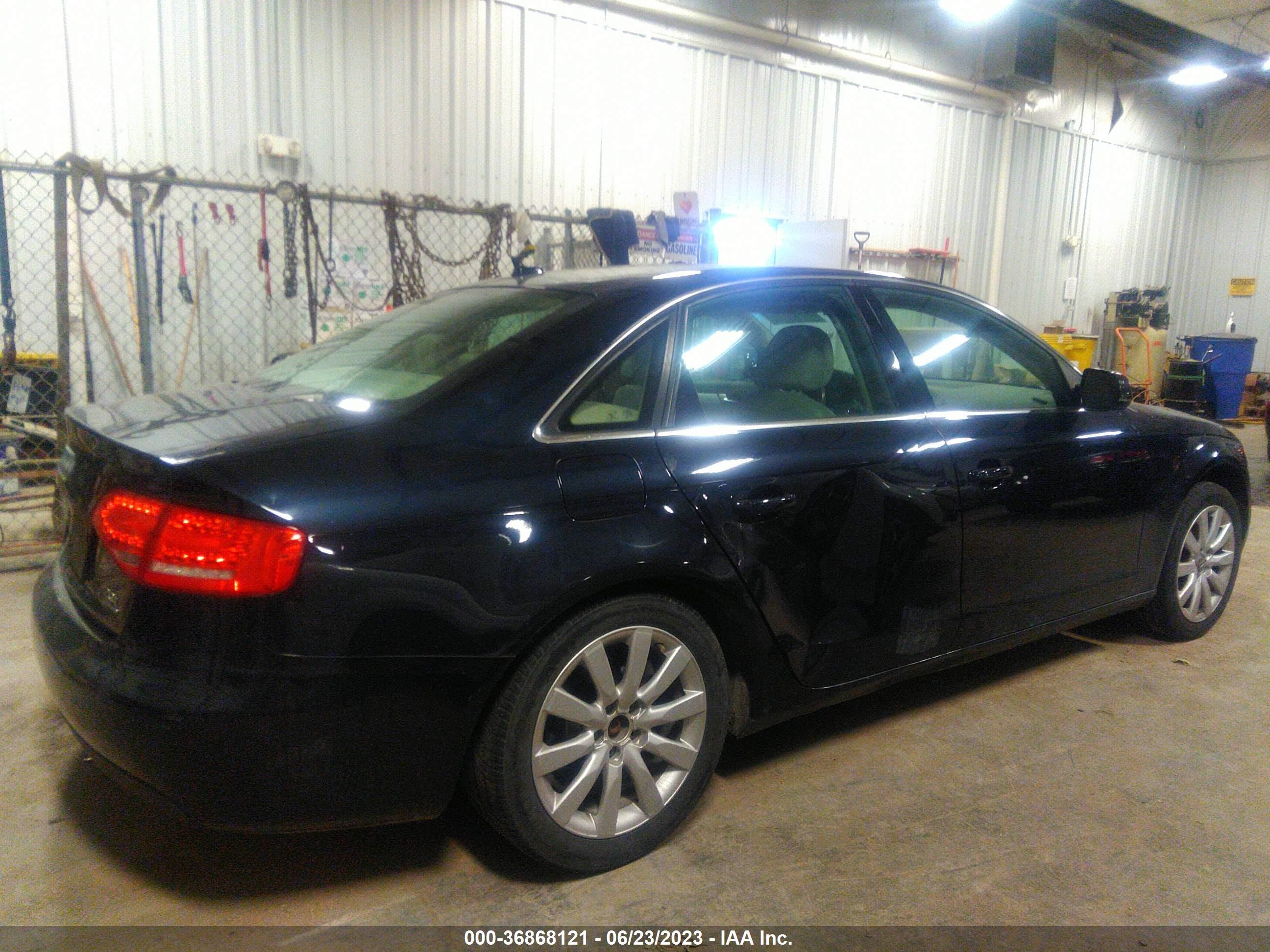 Photo 12 VIN: WAUBFAFL4CN007276 - AUDI A4 