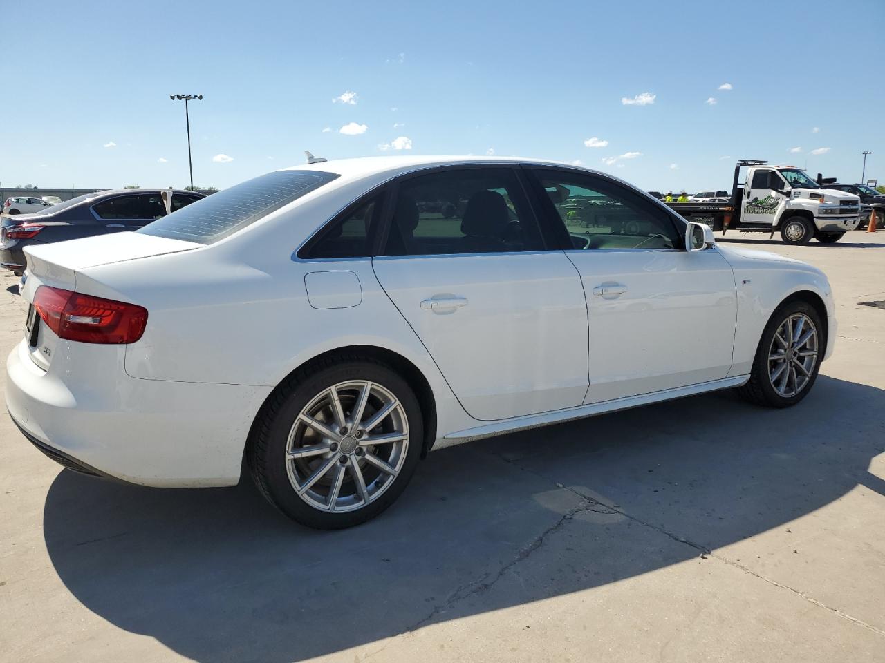 Photo 2 VIN: WAUBFAFL4FN040511 - AUDI A4 