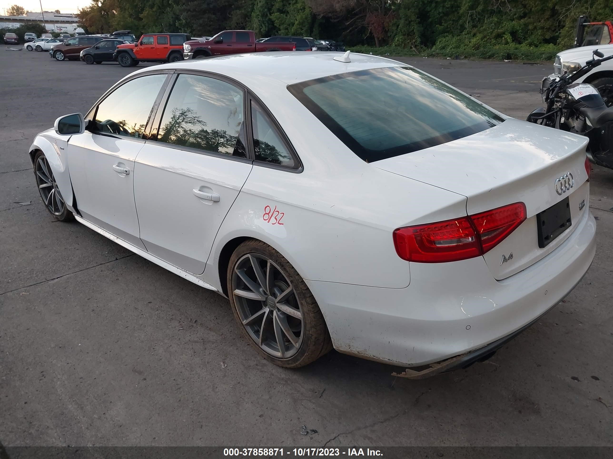 Photo 2 VIN: WAUBFAFL4GN014055 - AUDI A4 