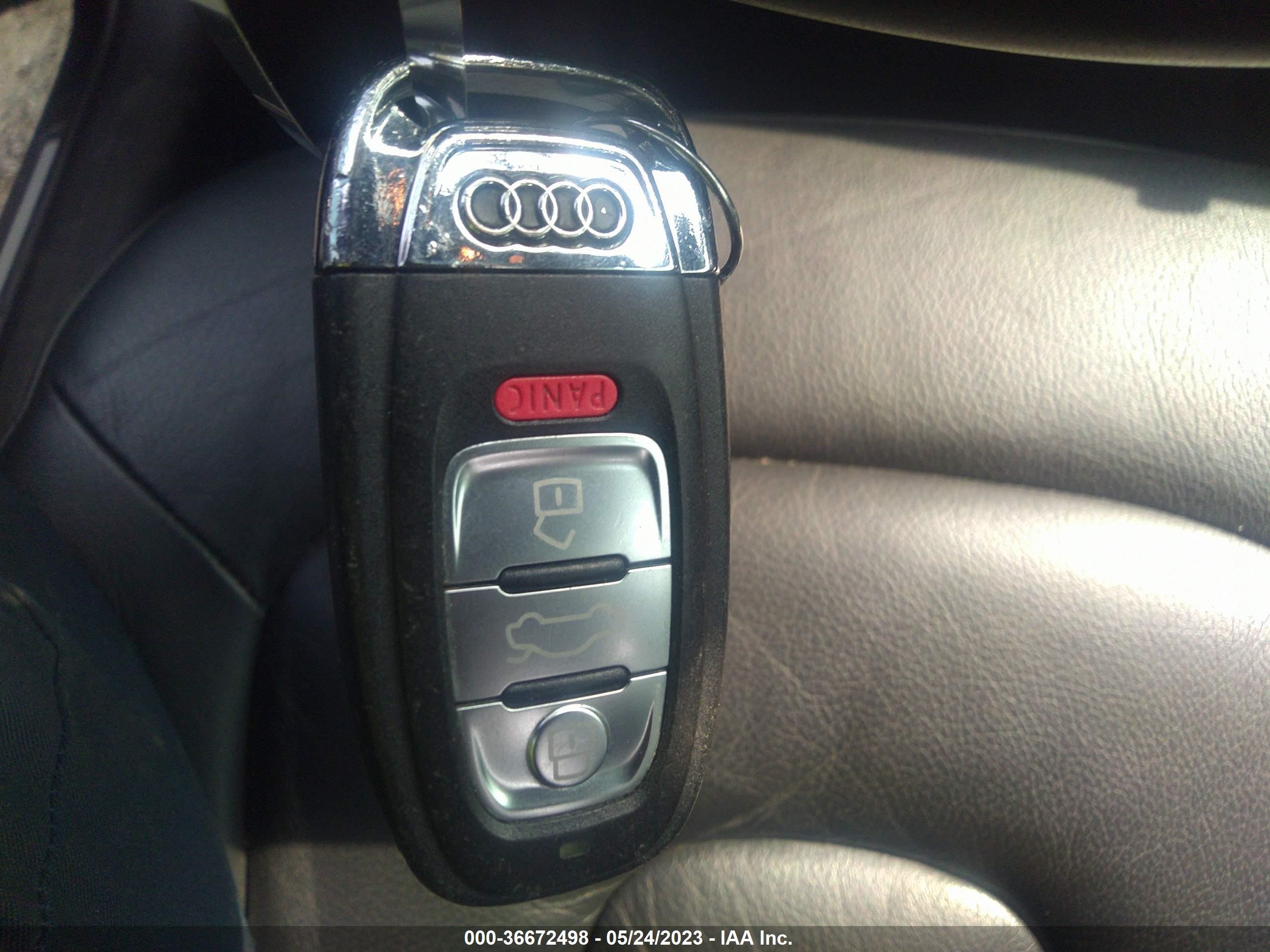 Photo 10 VIN: WAUBFAFL7FN040471 - AUDI A4 