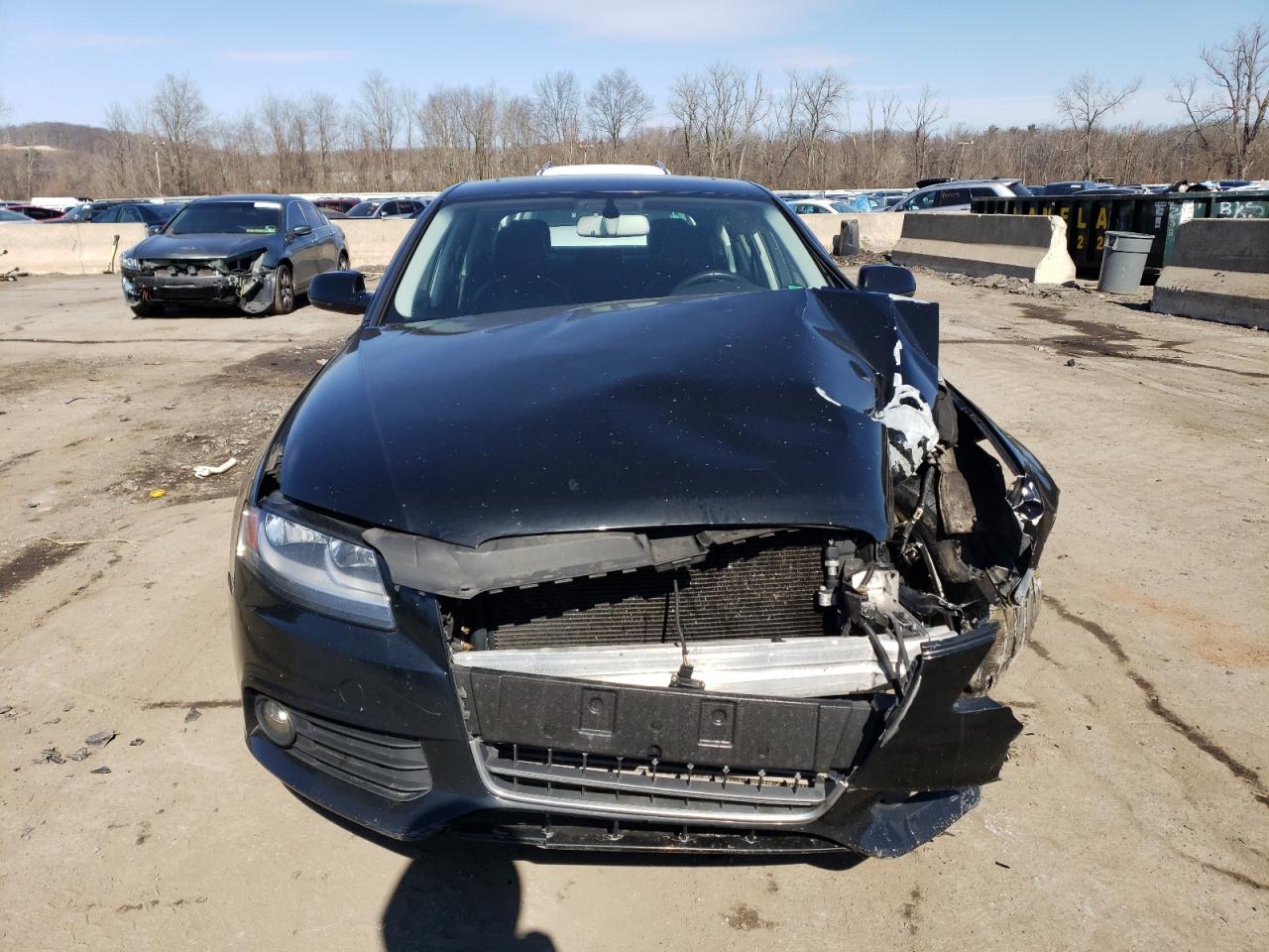 Photo 4 VIN: WAUBFAFL8CN011220 - AUDI A4 