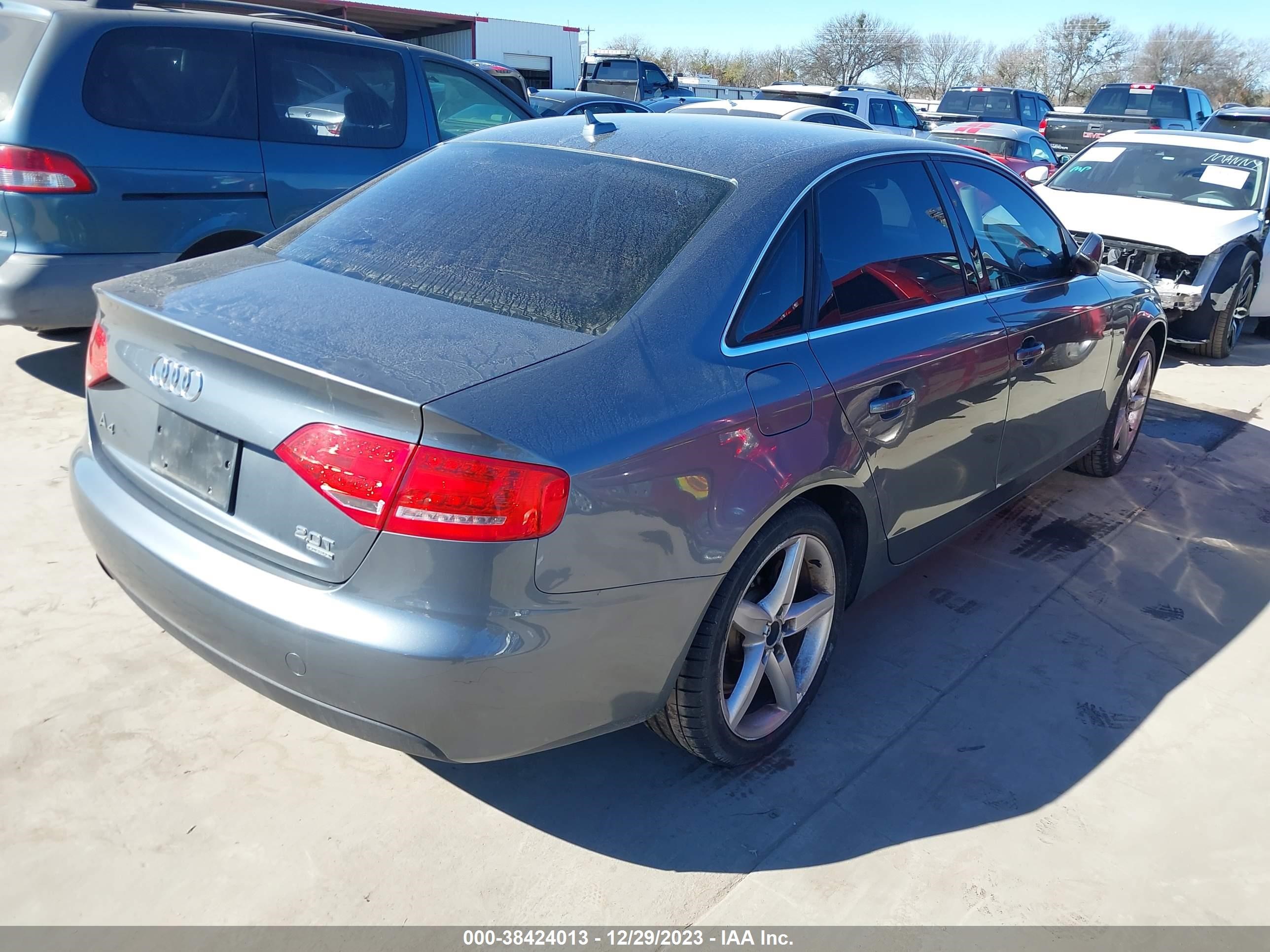 Photo 3 VIN: WAUBFAFLXCA054996 - AUDI A4 