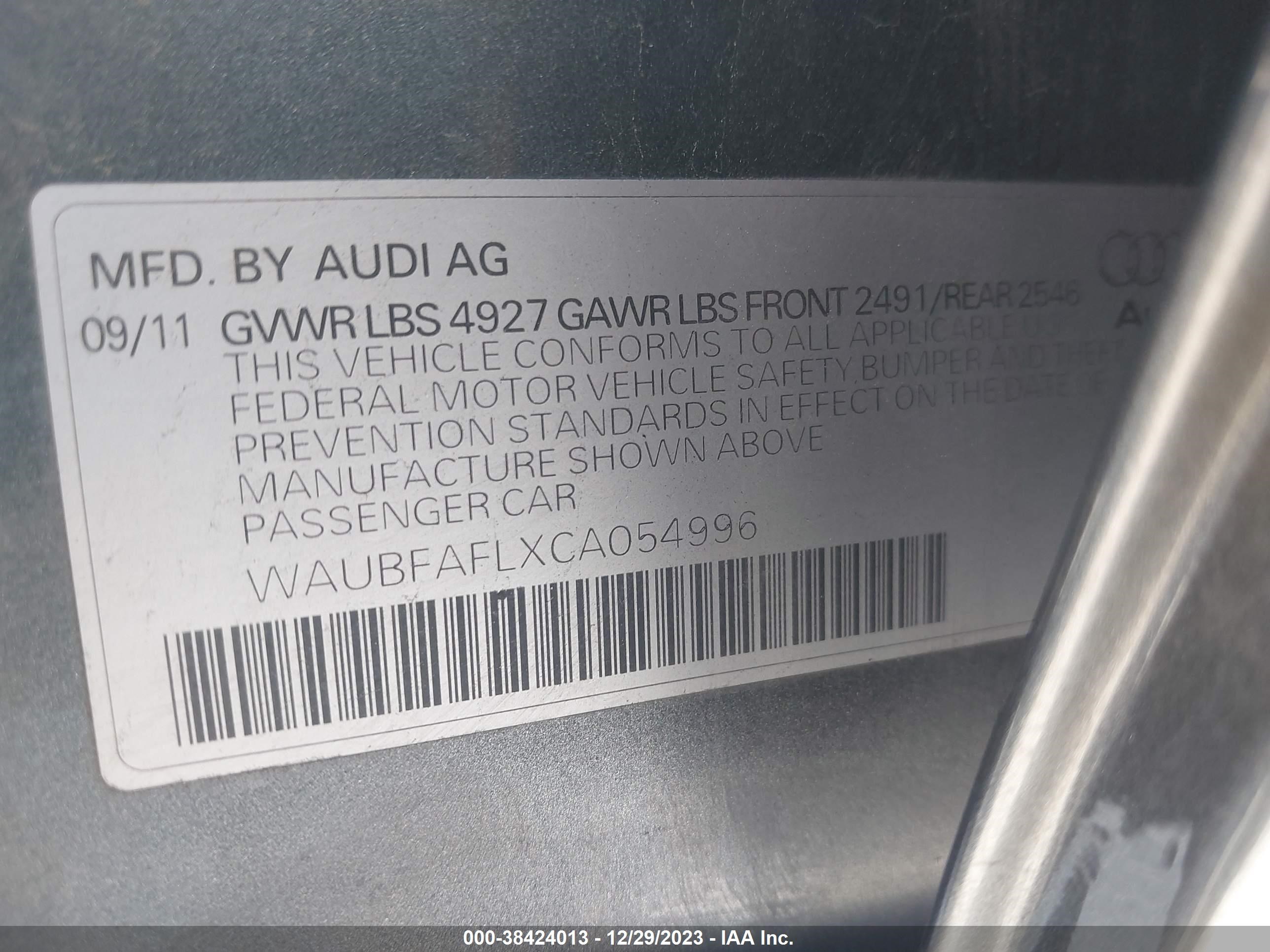 Photo 8 VIN: WAUBFAFLXCA054996 - AUDI A4 