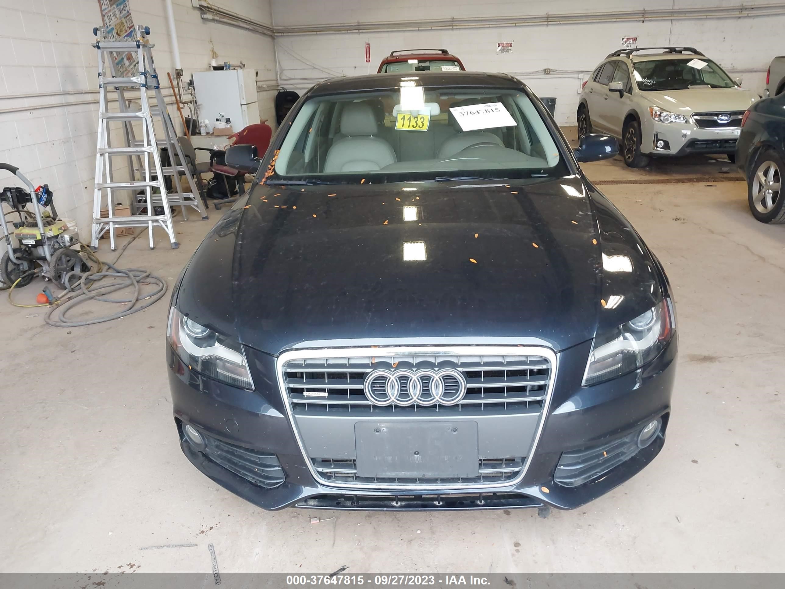 Photo 11 VIN: WAUBFAFLXCN007315 - AUDI A4 