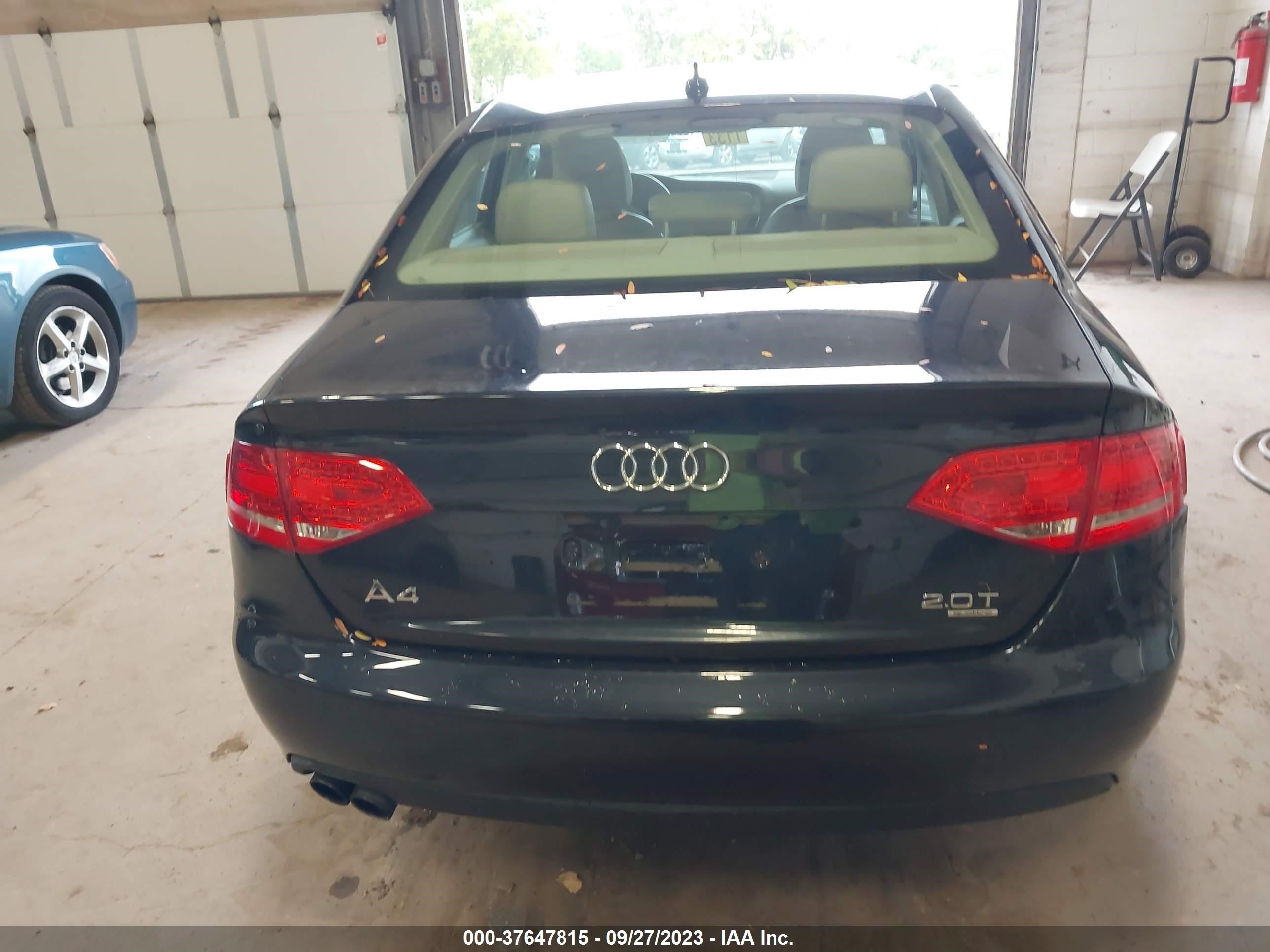 Photo 15 VIN: WAUBFAFLXCN007315 - AUDI A4 