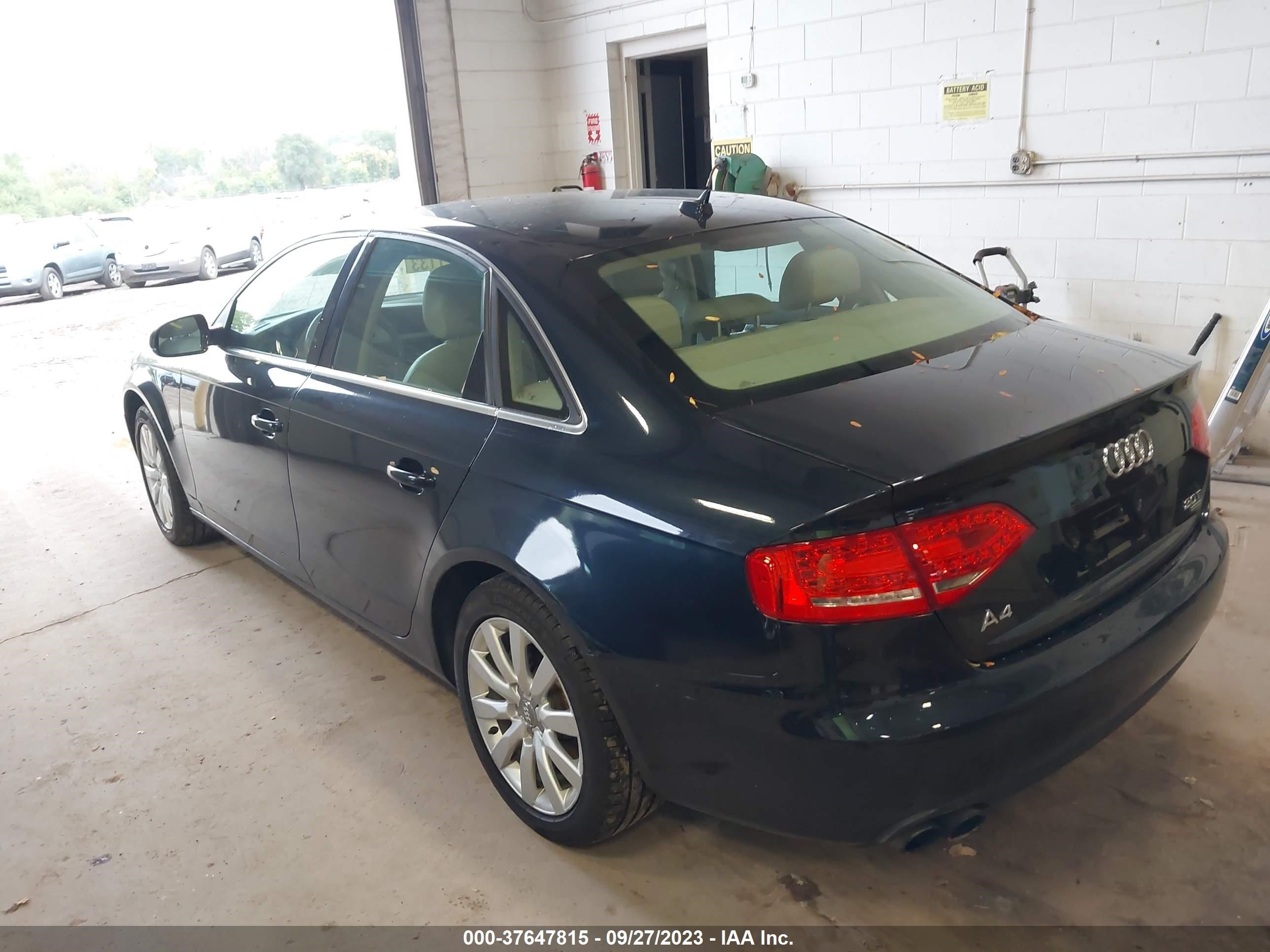 Photo 2 VIN: WAUBFAFLXCN007315 - AUDI A4 